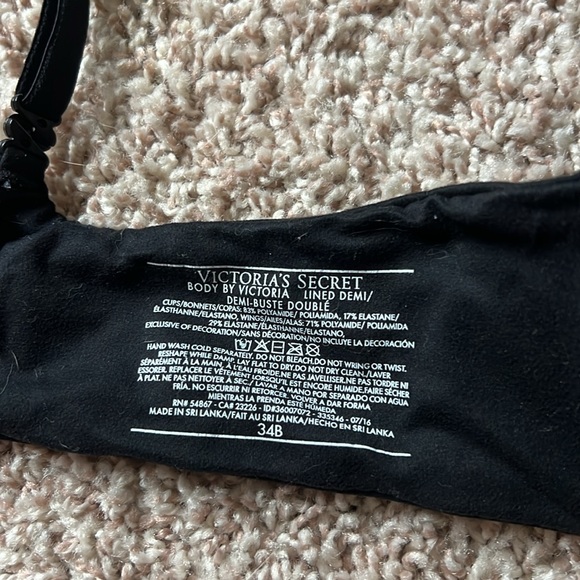 Victorias Secret bra - Picture 3 of 5